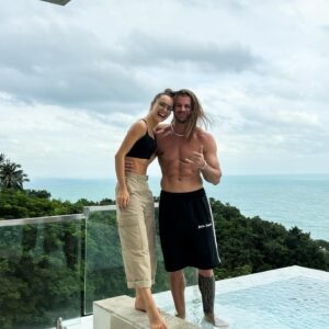 Kseniia Mishyna Instagram - Любов   Віра покажуть шлях…