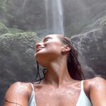 Kseniia Mishyna Instagram – Вивчати світ.
Знаходити красу.
Зберігати її у собі .