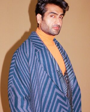 Kumail Nanjiani Instagram - Me for @gq. 

Photographs by @byaaronsinclair 

Styled by @mobolajidawodu