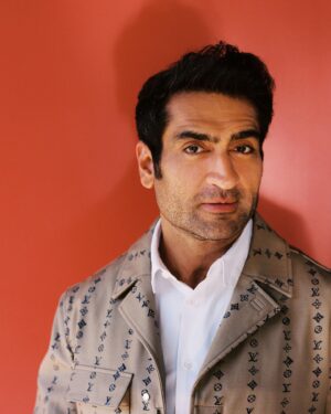 Kumail Nanjiani Instagram - @sharpmagazine shoot

Photography: Shane McCauley (@shanemccauley)

Styling: Jeanne Yang & Chloe Takayanagi (@jeanneyangstyle & @chloekeiko)

Grooming: Kim Verbeck (@kimverbeck)

Photo Assistant: Dan Patrick

Production: Hyperion LA (@hyperion.la)
