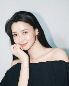 Kwon Na-ra Instagram - #Qeelin🦋 #WuluEchoDiamond #광고
