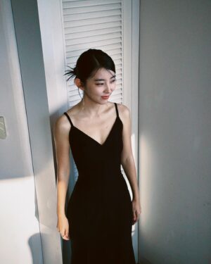 Kwon So-hyun Instagram - 드레소현 🖤

어제 참 행복하고 즐거웠다 🖤🎬