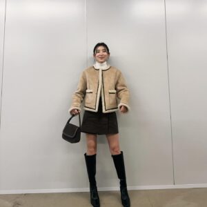 Kwon So-hyun Instagram - 극장 나들이 🤎

가족의 소중함..시간의 소중함.. 
기억의 소중함..🫶

#3일의휴가