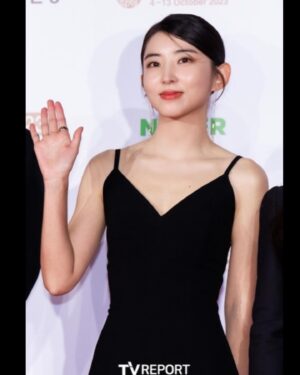 Kwon So-hyun Instagram - 28회 부산국제영화제 🖤

영화 #딜리버리 로 다시 한번 방문 할 수 있었던 #부산국제영화제 🖤
예쁘게 꾸며주시고 신경써주시고 사진 담아주신 덕분에 저는 어제 굉장히 행복한 날이었습니다🖤

모두모두 감사합니다! 🙏
부국제 즐겨보자!!😎💪🏻💪🏻
#영화딜리버리