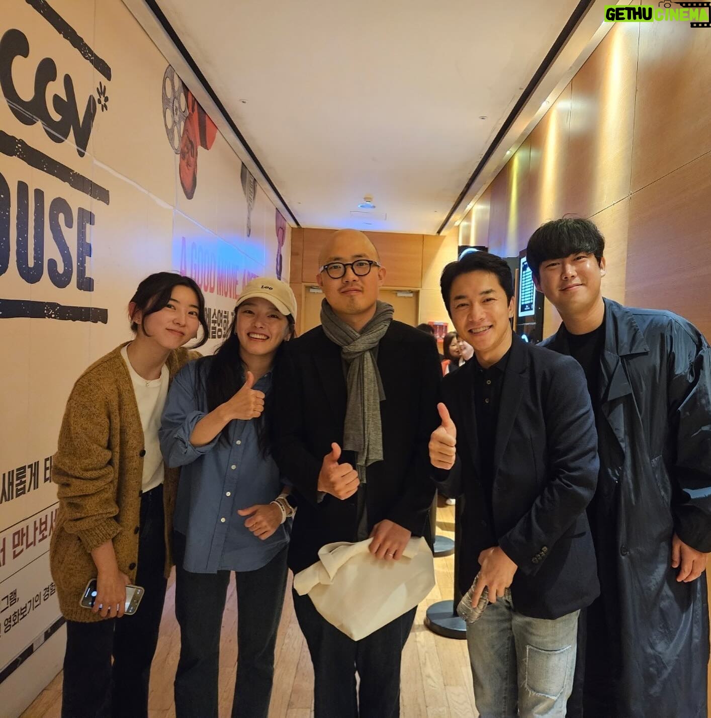 Kwon So-hyun - 3 Likes - 🎬영화와 함께한 나의 2023
2024에 만날수 있기를 바라며🥰
사람이 만나 인연이 되는 순간을 경험한 2023
내년에도 내가 먼저 좋은 사람이 될 수 있기를 🙏
#안녕2023 #안녕2024
🧡