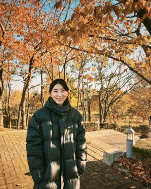Kwon So-hyun Instagram - 가을 끝자락 🍂
전 즐겁게 촬영을 하며 잘 지내고 있습니다 ☺️

#생존신고