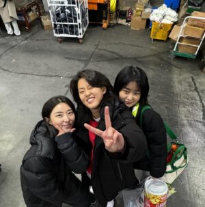 Kwon So-hyun Instagram - 🎬영화와 함께한 나의 2023
  2024에 만날수 있기를 바라며🥰

사람이 만나 인연이 되는 순간을 경험한 2023 
내년에도 내가 먼저 좋은 사람이 될 수 있기를 🙏
#안녕2023 #안녕2024

🧡
