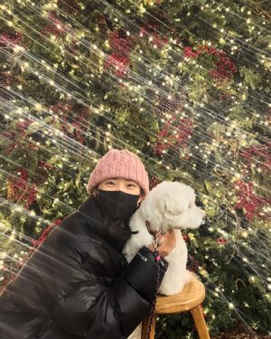 Kwon So-hyun Instagram - 너와 나의 크리스마스 🎄
크리스마스 이브는 권총이 태어난 날~🫶
Happy birthday Kwon Chong🎁🎂🎁🎂
Merry Christmas 🎄🎁