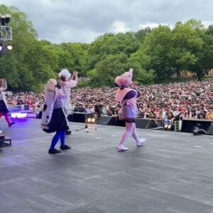 Kyary Pamyu Pamyu Instagram - OEDOEDO初披露ありがとうございました🗻
振り付けはRandyさんです！みんなで踊りたーいたのしーい