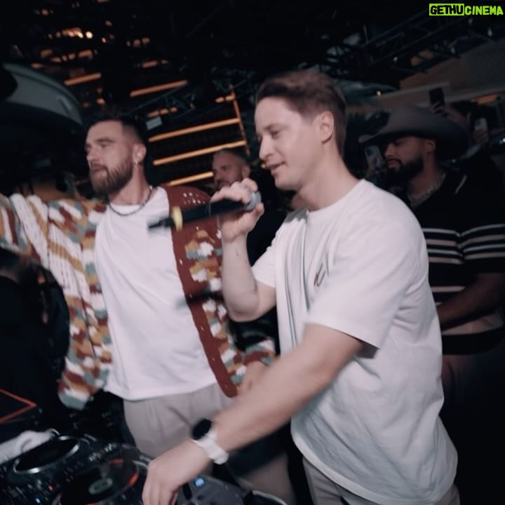 Kygo Instagram - First of the season. See you next week @xslasvegas 🤝