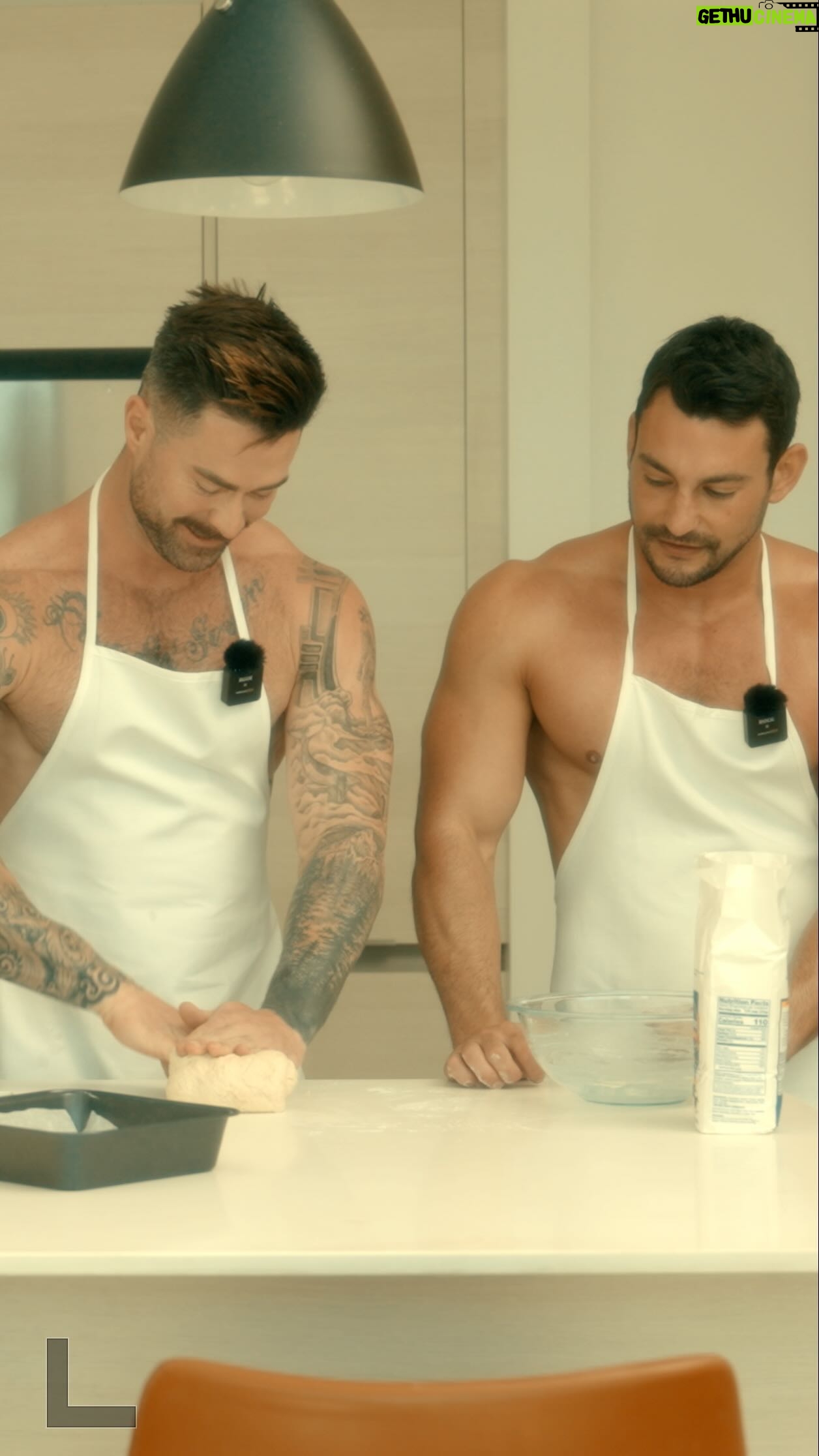 Kyle Krieger Instagram - A new kind of cooking show 😉!! My friend @lioridel taught me how to make cinnamon buns. Such a fun, cheeky video to make. He is very talented so you might learn somethin too! 🙂↔️ if you’d like to see the full 20 minute extended video the link for my of is in my bio. 👨🏻🍳👨🏻🍳