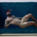Kyle Krieger Instagram - will flip for applause 🐬 #impressionsbysecrets