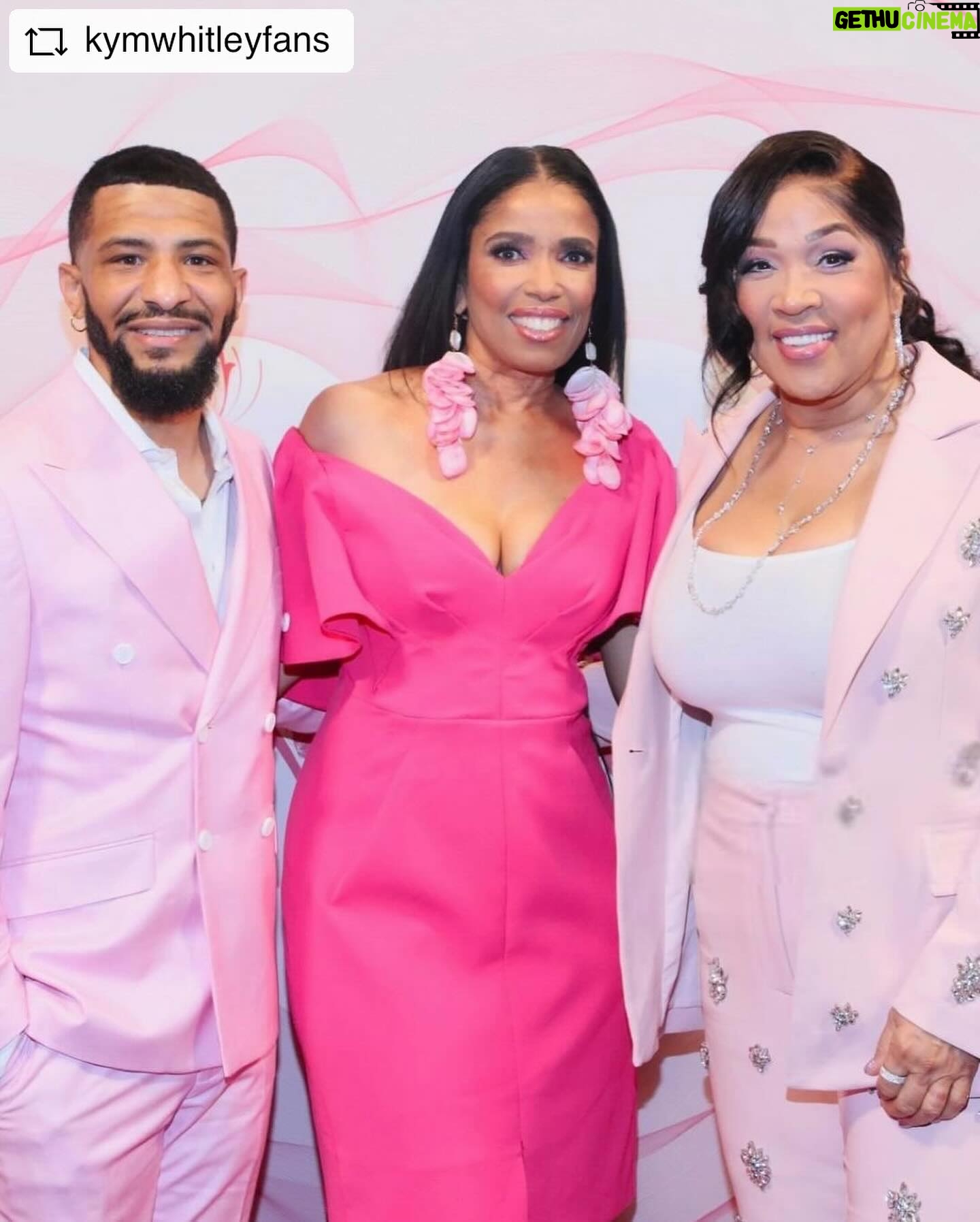 Kym Whitley Instagram - #REPOST π₯ππ πππ₯π ππππ¦ππ ββπππ βπ¦ππ‘ πΈπππππ£β πΈβ¨ - - - If viewing follow @kymwhitleyfans Big thank you @arevamartin for this amazing event and thank you @kymwhitleyfans for always having the best post! ππ
