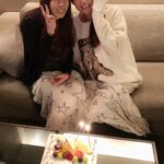 Kyoko Fukada Instagram - 少し早めですが吉田沙保里ちゃんのお誕生日をお祝いしました🎂❤️昨年は沙保里ちゃんのお祝いを出来なかったので（なんというか完全にスルーしてしまったというか....）えっとえっと昨年は忘れちゃってたんです😨💦私....最低ですね😭💦それなのに沙保里ちゃんは1ヶ月違いの私のお誕生日をお祝いしてくれたり私、この1年その事がずっと気になっていて...😱やっとお祝い出来たのです🎁だからだから、凄く嬉しくてなんだかやっと安心できました🙏❤️沙保里ちゃんおめでとう㊗️ #正直に言い過ぎちゃった #沙保里ちゃんが私のインスタ見ません様に #1982年生まれ同級生 #吉田沙保里 さん #kyokofukada