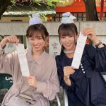 Kyoko Fukada Instagram - 残暑が続いていますね💦 暑い日々ですが、皆様暑さ対策をして体調にどうかお気を付けくださいね☀️ まだまだドラマ「18/40〜ふたりなら夢も恋も〜」の撮影中ですが、現場では氷嚢で暑さを凌いでいます💥 撮影の合間におみくじを引いた時の写真です💕 2枚目の写真はスタジオではるかちゃんと束の間の居眠り💤いえ、寝たふりです😅2人でくっついていました♥️はるかちゃんには日々元気を貰いっぱなしです😆‼️可愛い可愛い🥰 もうすぐ撮影終わっちゃうの寂しいな🥲 #エイティーンフォーティー #福原遥　ちゃん #深田恭子
