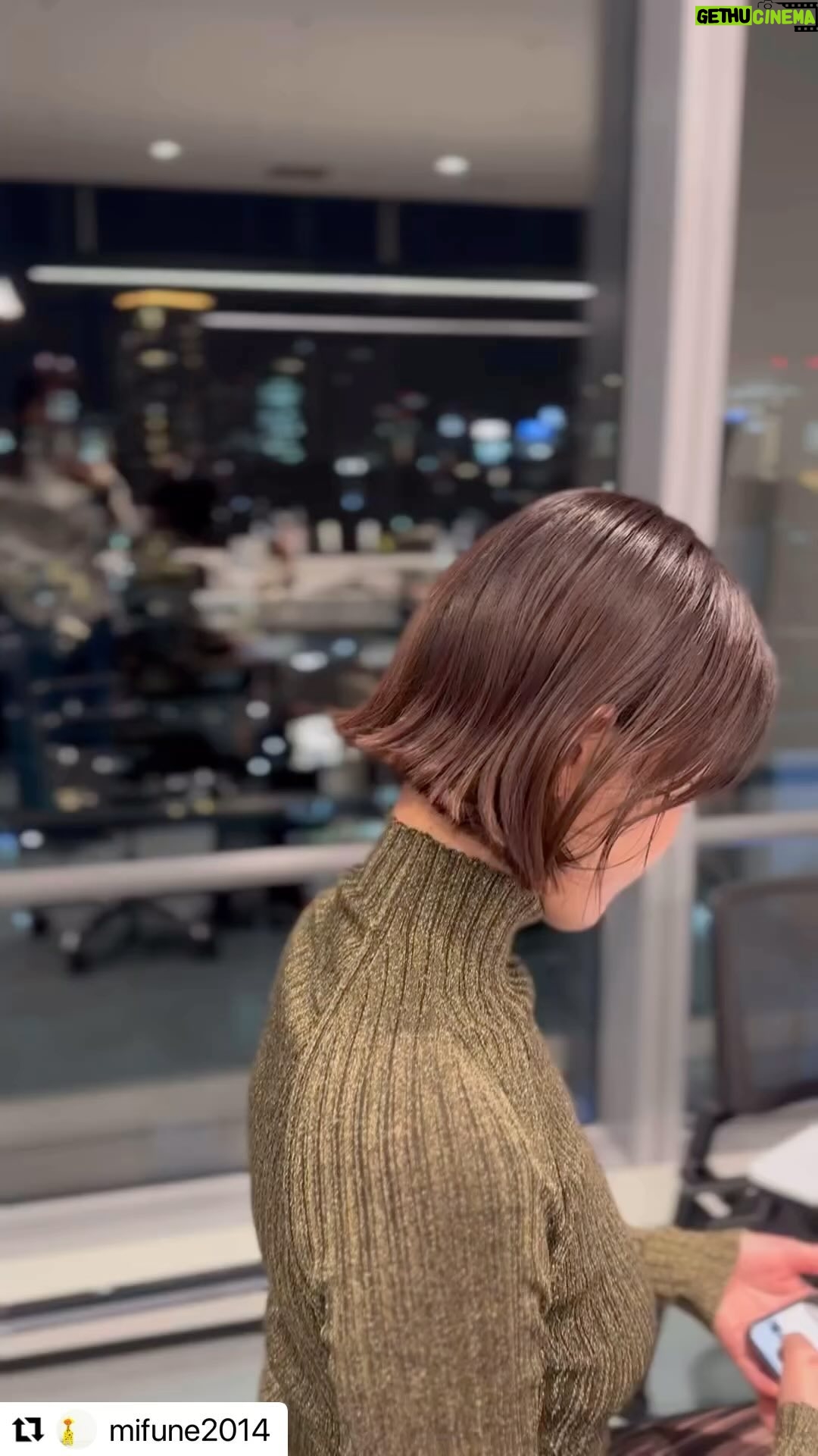 Kyoko Hasegawa - 19.1K Likes - いつも素敵に編集をしてくれる
@mifune2014さん❤️
昨晩は夜景の綺麗なオフィスで支度を。
@farfetch