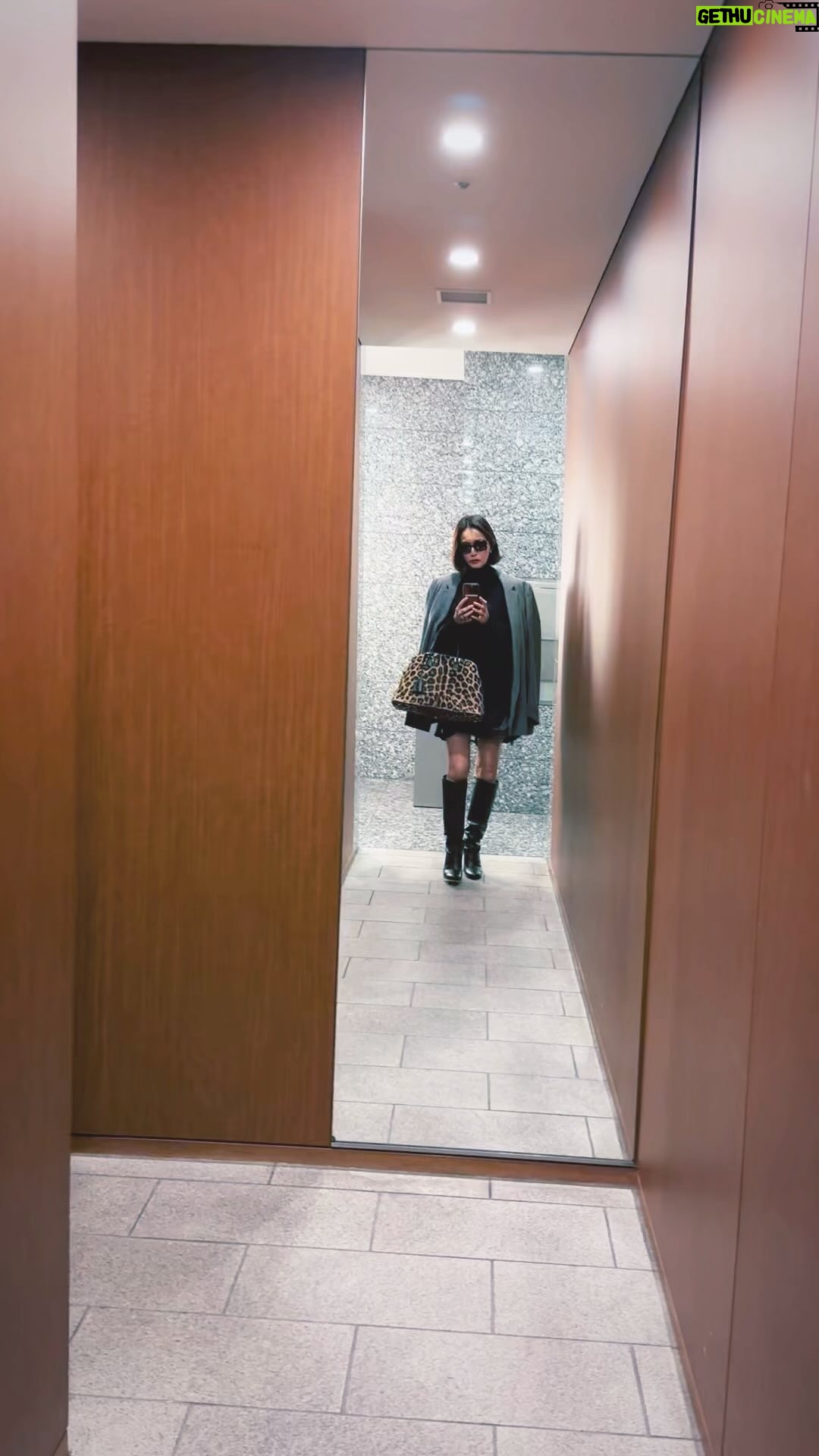 Kyoko Hasegawa - 17.8K Likes - 今日もお疲れさまでした😌🙏
#boots
@louisvuitton