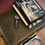 Kyoko Hasegawa Instagram – My favorite place
写真集とparfum

@louisvuitton#LVParfums
#myfavorite