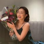 Kyoko Hasegawa Instagram – わたしがプロデュースしているEssbyが今月でローンチから3年経ちました。
まだ3年？もう3年？
いろいろな思いがありますが、これからもブランドが成長して、わたしの思いが少しでも多くの方に届くよう、精進して参ります。

皆さん、いつも応援してくださりありがとうございます❤️

Thank you always for your support ❤️
@essby_official