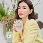 Kyoko Hasegawa Instagram – サントリーのジャパニーズクラフトジンROKU〈六〉
@suntory_rokugin_japanのイベントに参加させていただきました。

ROKUは日本の四季それぞれの旬の和素材を6種使用したジン。
わたしはそこに趣深さを感じました。
そして会場には四季を4つに分けて作り込んだ空間があり、そこは日本の春夏秋冬を美しく詰め込んでいました。
そんな中でいただくROKUは香りが華やか、お味は爽やか。
この季節におすすめでした。

みなさんも会場で体験してみてください！

@suntory_rokugin_japan
#ジャパニーズクラフトジンroku
#ROKUジンソーダ
#サントリー
#PR