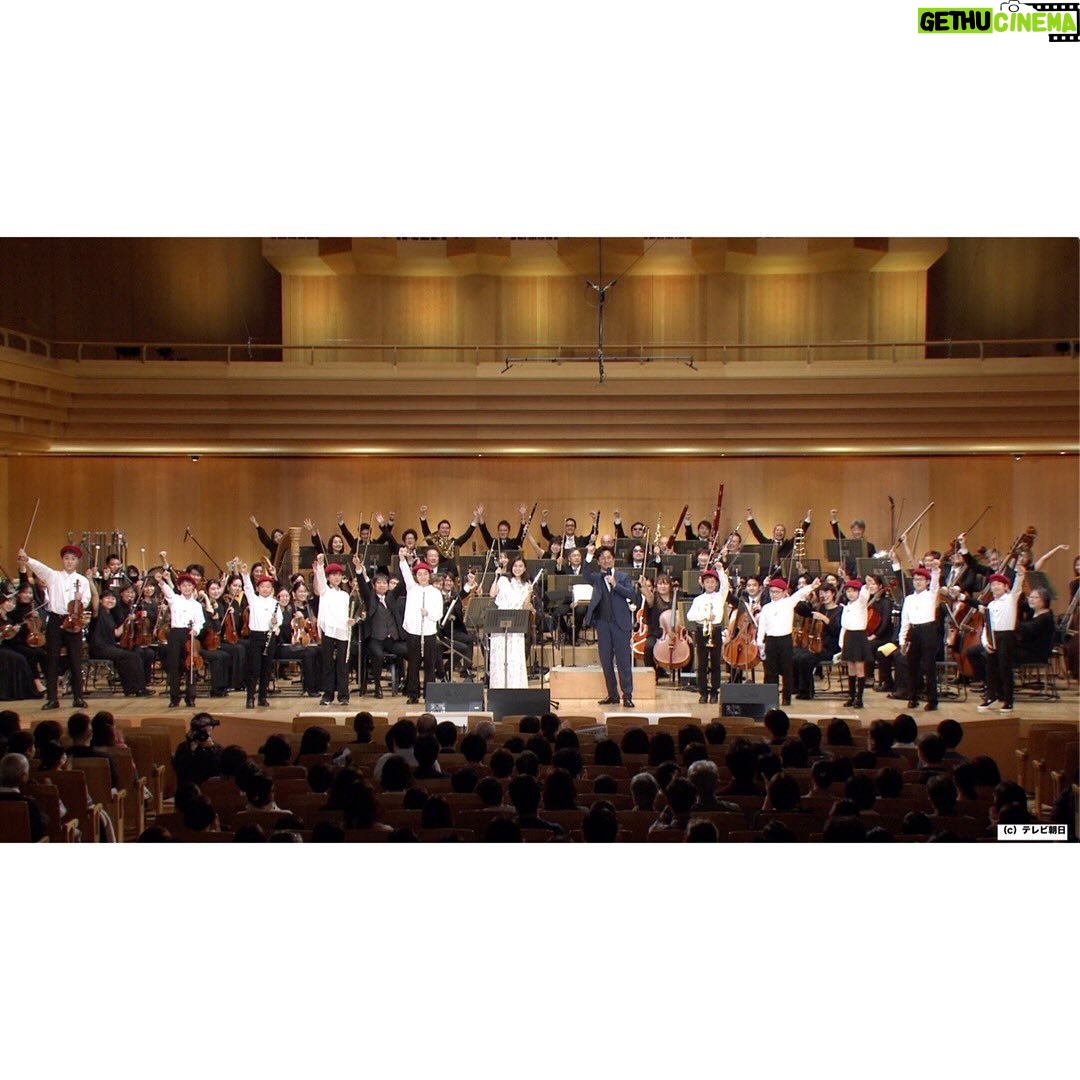 Kyoko Yoshine Instagram - 本日10時から 「題名のない音楽会」に出演させていただきます。 こんなお知らせをする日が来るなんて思いもしなかった...! 人生って面白いです。 学生時代の自分に教えてあげたいなぁ。 将来オペラシティでフルート吹くよ!って! マネージャーさんは楽屋前で撮った写真がお気に入りのようで「宣材写真にしたい。」と言ってきます。 私は「いろいろ勘違いが発生するからやめとこ。」って言ってます。