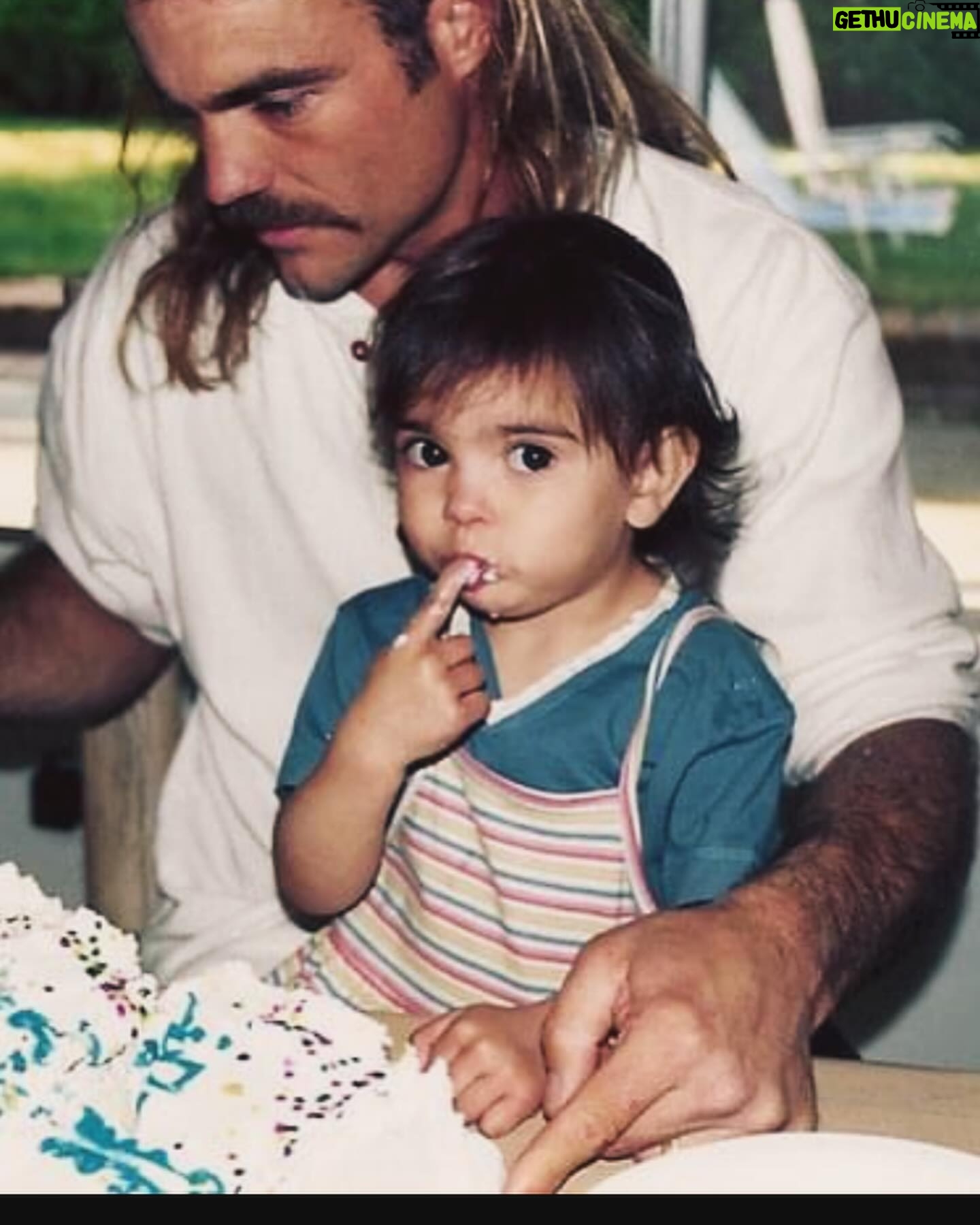 Kyra Santoro Instagram - Another year around the sun being a silly goofy girl 🎂🤪♈️