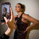 Kyra Santoro Instagram – Don’t scroll by without saying hi 💜 #grammys2023 thank you @naeemkhannyc for making me look so groovy✨