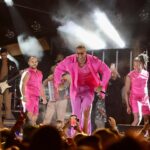 Léo Santana Instagram - Dump do pagodão da Bahia invadindo a Espanha! 🇪🇸😍 Ontem foi dia de viver a #EuroTourDoGG direto de Ibiza com direito a minha neni @loreimprota metendo dança comigo e @sheilamello e @tirullipa de Perna Bamba… #Gratidão, family. Sempre é incrível levar minha música pro mundo. 🙏🏿 📸: @heberb4rros
