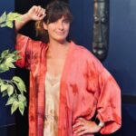 Laëtitia Milot Instagram – Je vous présente Clotilde, personnage de la pièce de théâtre « Un dîner d’adieu », que j’ai le plaisir d’incarner dès ce soir à Ballancourt-sur-Essonne, jusqu’au 20 avril 2024 à Pléneuf-Val-André, dans le cadre d’une grande tournée en France, Belgique, Suisse et au Luxembourg ! 😍

J’espère avoir la chance de vous voir à l’une des 80 représentations. Je vous embrasse ! 😘

#théâtre #comédie #tournée #représentations