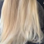 Laëtitia Milot Instagram – Telle mère, telle fille ! Lyana est allée chez le coiffeur… Une première ! 💆‍♀️💇‍♀️ D’après-vous, qui lui coupait les cheveux avant ? 🤣❤️❤️