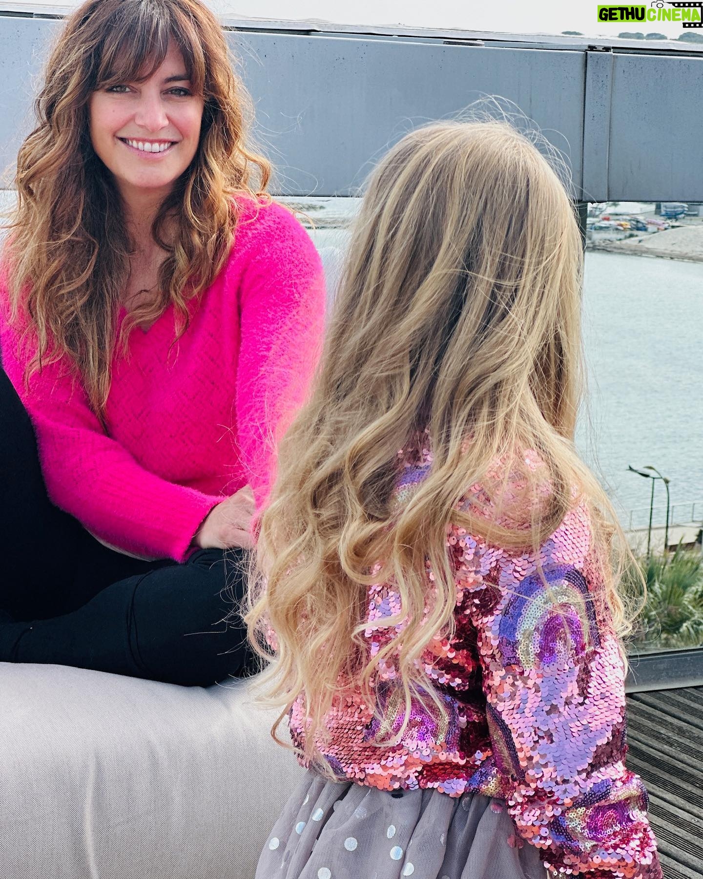 Laëtitia Milot - 13K Likes - On profite du dernier week-end des vacances scolaires à Antibes, on adore cet endroit ❤️
