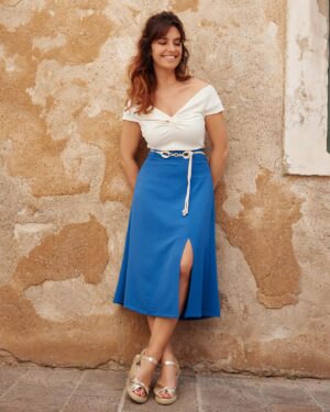 Laëtitia Milot Instagram - MA COLLECTION DE VÊTEMENTS 👚👗✨

Dès à présent et jusqu’au 28 mai, découvrez ma collection avec @grain_de_malice, en boutique et également en ligne sur www.graindemalice.fr !
   
Au dressing (dans l’ordre du carrousel 📸) : 
1/ combishort
2/ combinaison
3/ body & jupe
4/ t-shirt & jupe mi-longue
5/ débardeur & short
6/ robe – de sensibilisation à l’endométriose, dont une partie des bénéfices sera reversée à @endofrance – & chapeau 

Des pièces du 36 au 48 en édition limitée, pensées pour s’adapter à toutes les morphologies et pour les beaux jours ! ☀️

Il me tarde de lire vos commentaires et de voir vos photos ainsi que vos vidéos ! 💓

#printempsété #beauxjours #mode