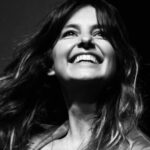 Laëtitia Milot Instagram – Instants capturés par Agnieszka Zakrzewski lors de la pièce « Un dîner d’adieu » à Orange ! Grâce à vous, chaque représentation de la tournée en France, Suisse, Belgique et Luxembourg, se joue à guichet fermé… Un grand merci, c’est toujours un plaisir de venir à votre rencontre ! ❤️😘