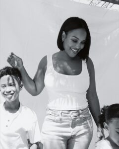 LaToya Forever Instagram - Blue jean babies 👖🌤️ #blacklove #blackfamily #blackfamilygoals #blackfamilylove #familyphotos #blackkids #blackcouplesgoals #blackcouples #levis #levis501 #liveinlevis #levisjeans @levis