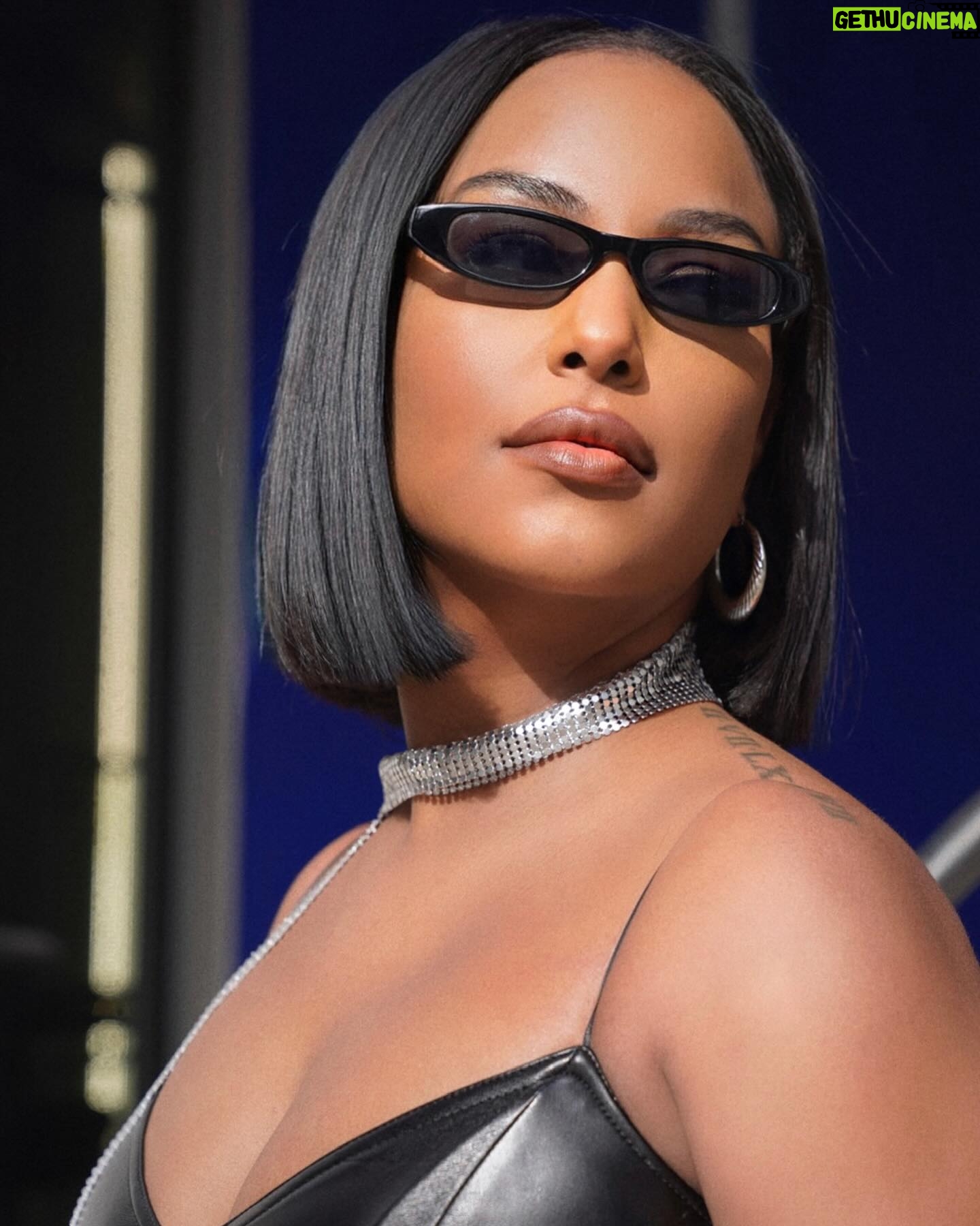 LaToya Forever Instagram - I don’t bring just any energy, I bring the whole dxmn power grid. You need a charge? 🔌 🤣 #allblack #revolveme #allblackeverything #girlboss #ootn #styleinspo #faahionstyle #lookgoodfeelgood #ootd #instastyle #naijagirl