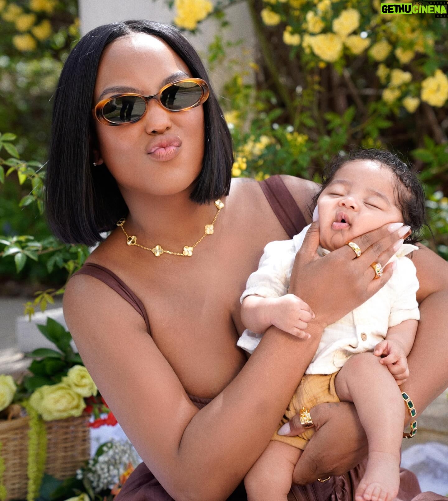 LaToya Forever - 3 Likes - A Queen upon her throne ✨
#momlife #picnicdate #youngestchild #momof4