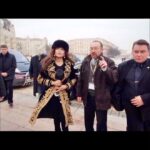 La Toya Jackson Instagram - The better days in Ukraine! I will never forget how kind you all were to me, please stay as safe as possible. Our prayers will continue to be with you!🤍 #Ukraine #UkraineRussiaWar #Kyiv #war #peace