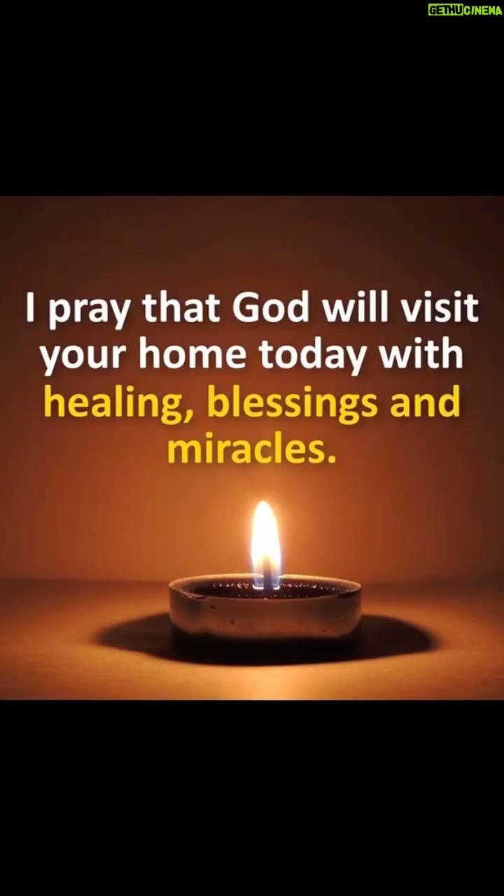 La Toya Jackson Instagram - Have a blessed day filled with love, joy, peace and gratefulness!🤍 #sundayvibes #grateful #Love #Joy #Peace #life