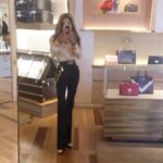 La Toya Jackson Instagram - A quick photo! #mood #shopping #photooftheday #instagood #fun #smile #Grateful #latoyajackson #jacksonfamily #love #life #tbt #art #mystyle