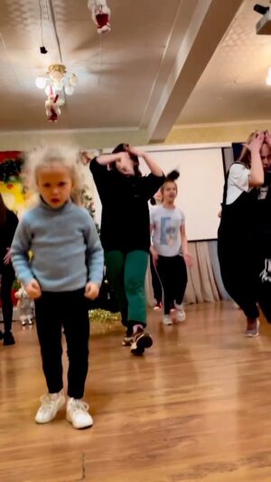La Toya Jackson Instagram - Sunday’s dance! 

#SundayFunday #Dance #life #kids #photooftheday #instagram