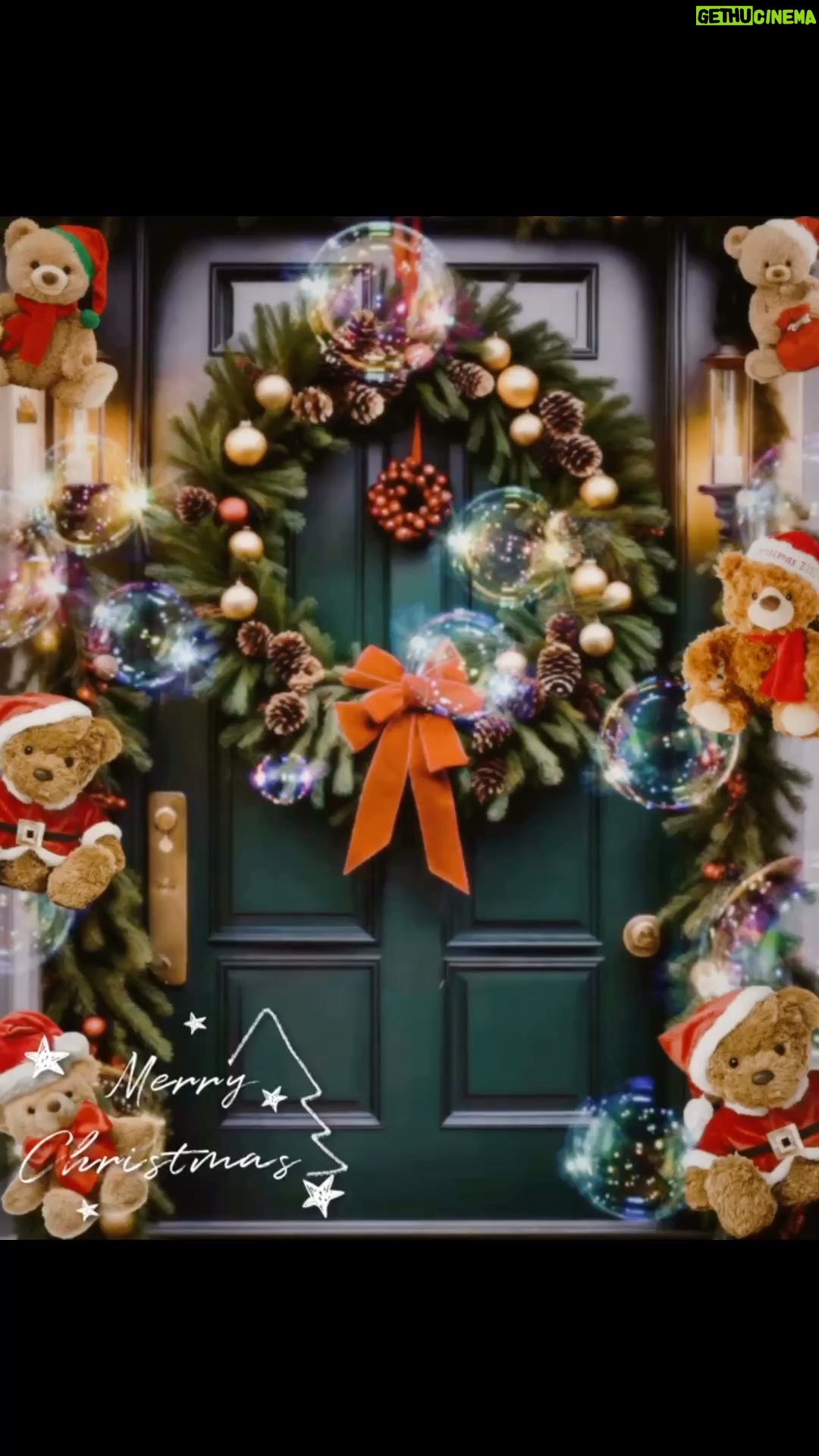 La Toya Jackson Instagram - Merry Christmas to you all! May the spirit of Christmas bring you another year of full of happiness, peace and abundance of blessings!🎄 #MerryChrismas #Xmas2023