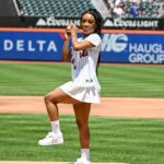 LaToya Tonodeo Instagram - I threw the FIRST PITCH at the @mets game!! (2nd slide)⚾️💨☺️ FROM THE MOUND!😜SO MUCH FUN! Thank you Mets 🧡