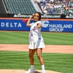 LaToya Tonodeo Instagram - I threw the FIRST PITCH at the @mets game!! (2nd slide)⚾️💨☺️ FROM THE MOUND!😜SO MUCH FUN! Thank you Mets 🧡