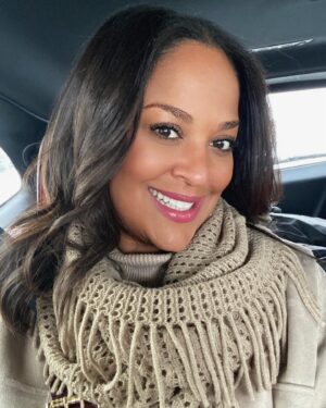 Laila Ali Instagram - Hey! ✨🌟💫Sending you positive vibes. FYI, I have one more Giveaway to do for my Boxing Fans. I got caught up with a bunch of happenings that I didn’t expect. But I promise it’s coming. 🤗
