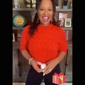 Laila Ali Instagram - 🎁This weeks Holiday Giveaway has concluded~

🏆Congrats to the 3 winners of the Laila Ali Skincare Bundle:

@ZinaDiaz
@PerryTasha2015
@AGoodDayToBeBlackandVegan

The winners will receive a DM soon! 

❤️Thanks to ALL who participated…If you want a Coco Sugar Lip Scrub…

‼️Comment YES below to receive a link via DM for an exclusive offer!**While supplies last***, so hurry! YOU MUST BE FOLLOWING @thereallailaali TO USE THE CODE. 

🎁Stay tuned for my next Giveaway!