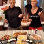 Laila Ali Instagram - Tag #LailaAliSpiceBlends in your holiday cooking posts! 😍🤣This video never gets old to me! Thanks for the love @wwwdesireegreen @itseringreen @greentwins ❤️