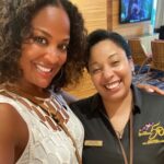 Laila Ali Instagram - 🏝☀️I’m lovin’ this tan! Had some much needed rest & relaxation at @atlantisbahamas with the fam! From the Rapid River to the beautiful pristine beaches, my kids had a blast. The view from my room was a dreamy. Big thanks to the staff at @thecoveatlantis for the hospitality (I appreciate you letting me take a photo with y’all)…and Congrats on 50 years of Independence! #vacation #bahamas