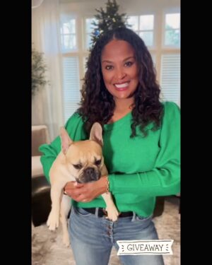 Laila Ali Instagram - 🎁It’s GIVEAWAY contest time again! I’m giving the gift of smooth, glowing skin. 3 winners will get a Bundle of Laila Ali Skincare with products that I use on my skin everyday! 

🎁To Enter the Contest:

1. FOLLOW @TheRealLailaAli 
2. LIKE & SAVE this post
3. TAG 3 friends; EACH comment = one entry, unlimited

✨BONUS COMMENT: 
Which skincare product in the giveaway bundle are you most excited about?

PRIZES:

🎁 3 Lucky Participants will win a Laila Ali Skincare Bundle with all the items shown in the video.

🏅WINNERS: 3 Winners will be randomly chosen and announced Thursday, Dec. 21st!  Winners will be posted here and receive a DM. 

🤞🏽 Last entry Dec 20th at 11pm EST.  Prizes shipped within the USA only.

#giveaway  #giveawaycontest #giveawaytime #giveaways #giveawayalert   #instagiveaway #contest #win #contestgiveaway #skincare #LailaAliSkincare 

🎵 Mariah Carey- All I want For Christmas
