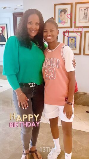 Laila Ali Instagram - Happy 13th Bday to my honey girl Sydney! She’s the number one person that I am a role model for!💕💕💕
#HamiltonPrinces @princessbermuda