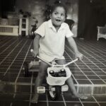 Laila Ali Instagram - 🦋I’m thankful that I grew up during a time when society was encouraged to teach children that they are perfect as they are…and that God didn’t make mistakes. Knowing this gave me a strong foundation in life and has allowed me handle all of the ups and down( because there were MANY!), and eventually flourish into the resilient, unique and confident women I am today. ❤️Thanks for sending me this photo of myself @dusbing #howardbighamphotography